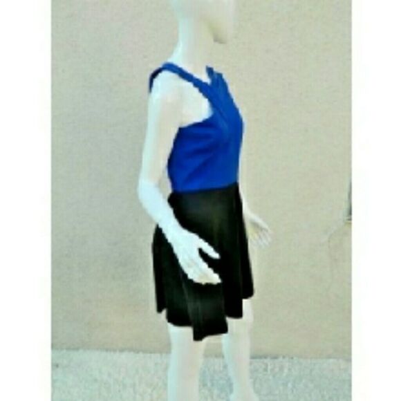 NBD Revolve Dress Size Medium Blue Black‎ Fit and Flare Cut Out - Picture 3 of 4